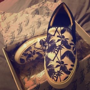 Lucky Brand sneakers NIB